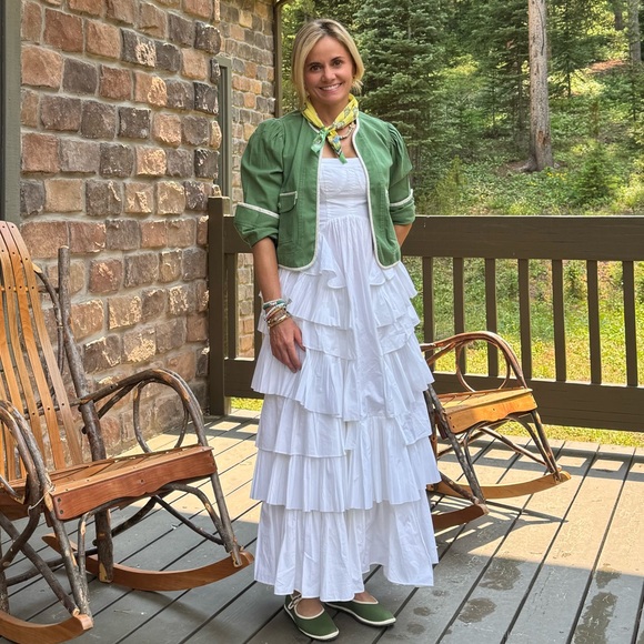 Meet your Posher, Stephanie - Picture 1 of 1